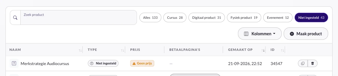 De productenlijst met filters per type — Cursus, Digitaal product, Fysiek product, Evenement en Niet ingesteld — en een kolom Type waarin bij Merkstrategie Audiocursus nog het grijze label 'Niet ingesteld' staat